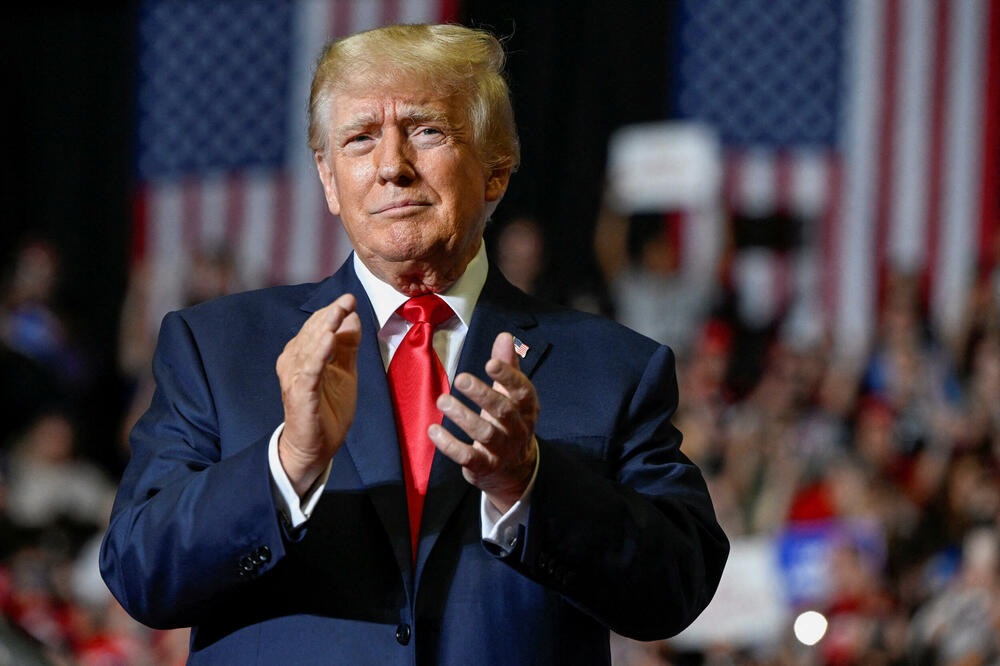 Donald Trump addressing the media about Hamas hostages and his plans for Ukraine during a press conference in Florida.